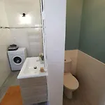 Maisonnette Renovee Et Son Jardin * Шательро
