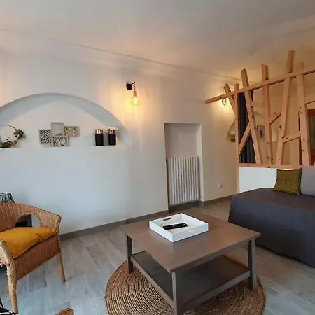 Maisonnette Renovee Et Son Jardin Дом отдыха Шательро