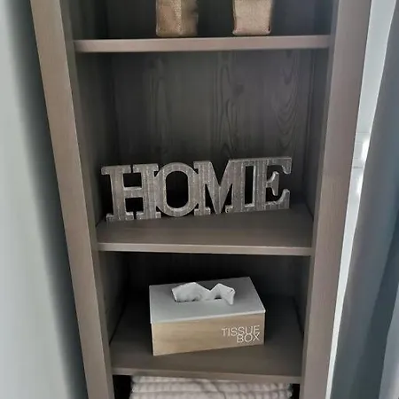 Maisonnette Renovee Et Son Jardin