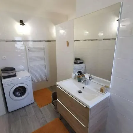 Дом отдыха Maisonnette Renovee Et Son Jardin *