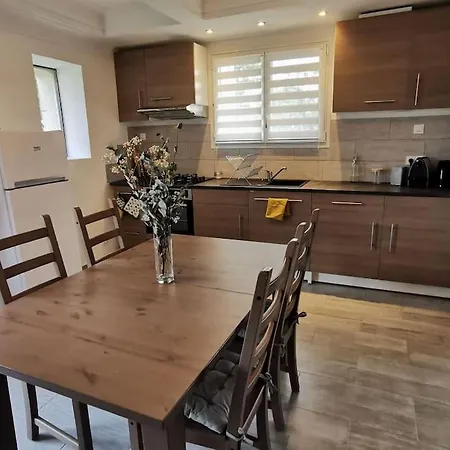 Maisonnette Renovee Et Son Jardin Holiday home *