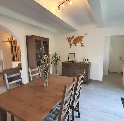 Maisonnette Renovee Et Son Jardin